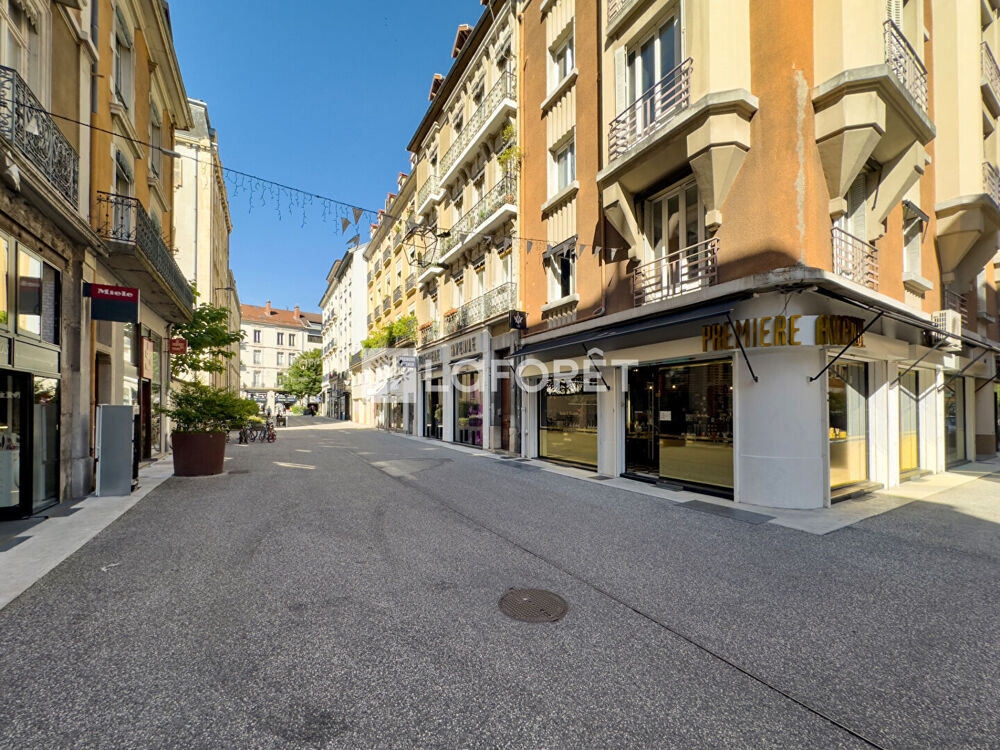 Appartement 2 pièces 27 m² · à Grenoble · 27 m² · 120 000 €
