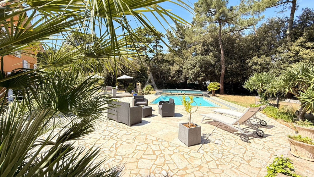 Maison Les Sables D Olonne 3 chambres, jardin, piscine dépendances
