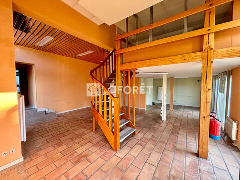 Local commercial Chaumont 5 pi&egrave;ce(s) 1500 52000 Chaumont