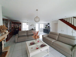  Maison  vendre 10 pices 200 m