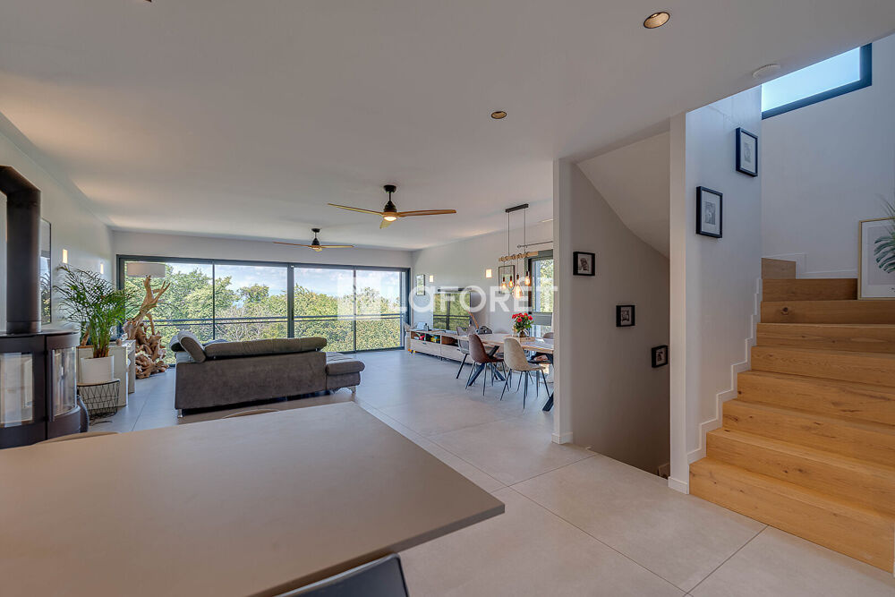 Maison mitoyenne contemporaine Publier 7 pièces 209,92m² au calme