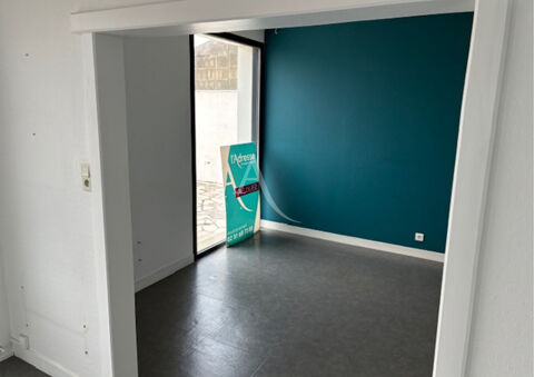 Beauvoir sur Mer- Sur un axe passant. 595 85230 Beauvoir sur mer