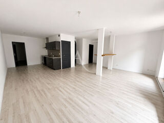 Appartement à louer 3 pièces 71 m²