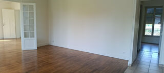  Appartement à louer 3 pièces 76 m²
