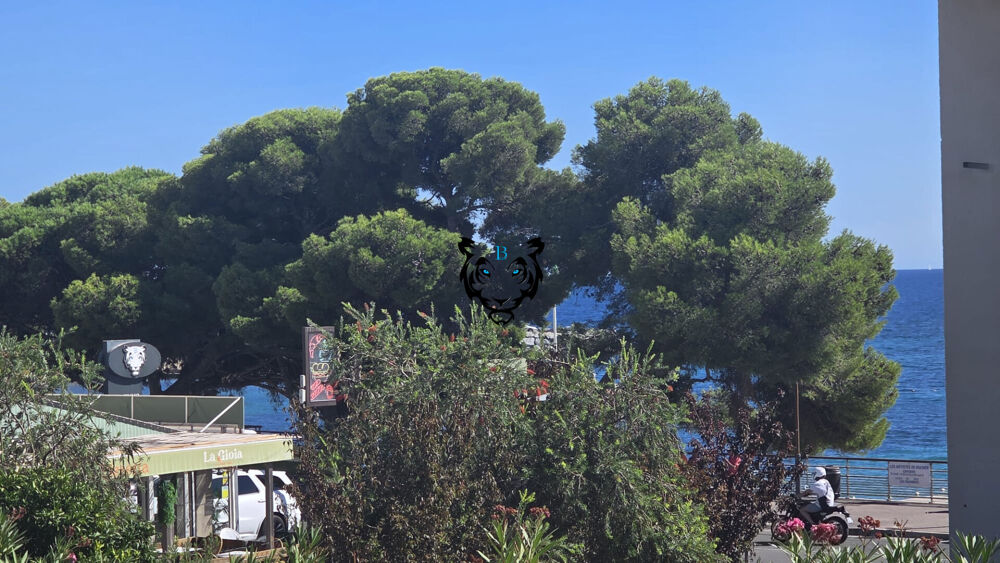 Vente Appartement Mazet rénové - Plage et commerces à pied - Aperçu mer Les issambres