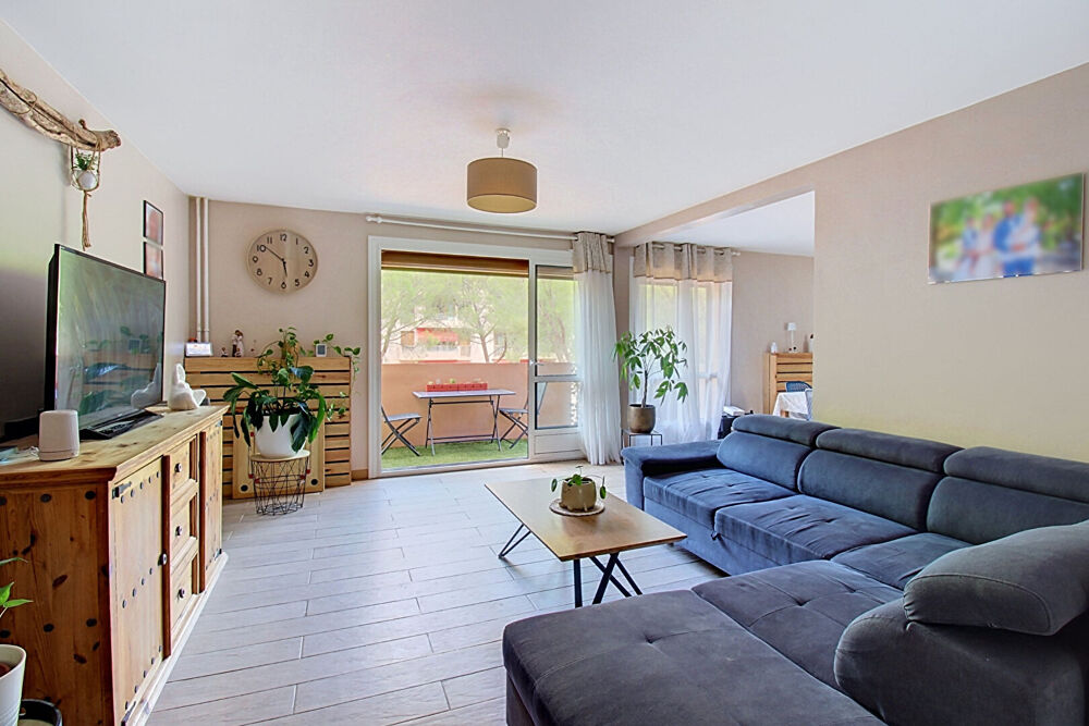 A VENDRE EN EXCLUSIVITÉ - DRAGUIGNAN : Appartement T5 - 3 chambres de 92 m² et 2 balcons + cave