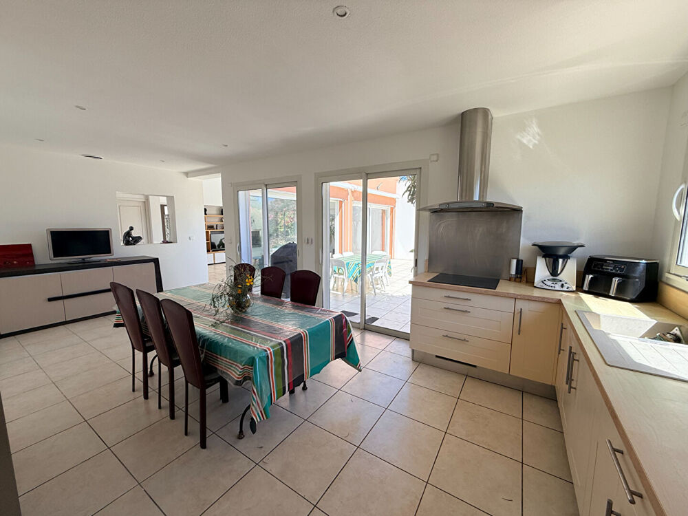 Villa contemporaine à vendre au Grau d'Agde ? À 150 mètres de la plage