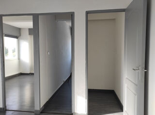   Artigues Pres Bordeaux: A louer bureau N°10 38 m2 Artigues pres bordeaux