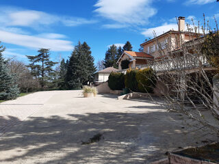  Maison  vendre 8 pices 195 m