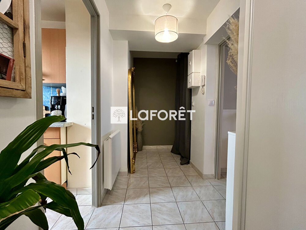 Location Appartement Appartement Issou 3 pièce(s) 59.69 m2 Issou