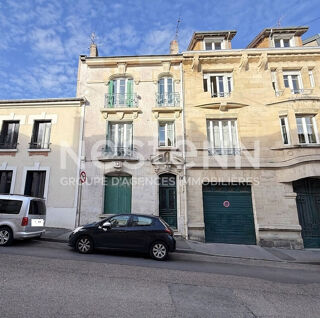  Immeuble à vendre 12 pièces 248 m²