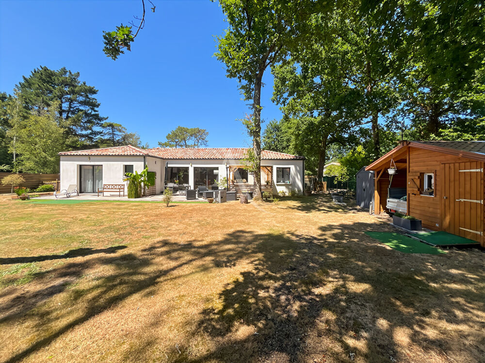 Vente Maison Maison  5 pièce(s) 155 m2 Soullans