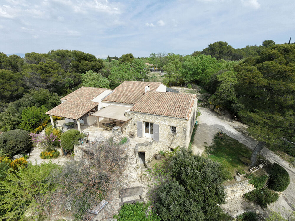 Maison Venasque 8 pièces 206 m2