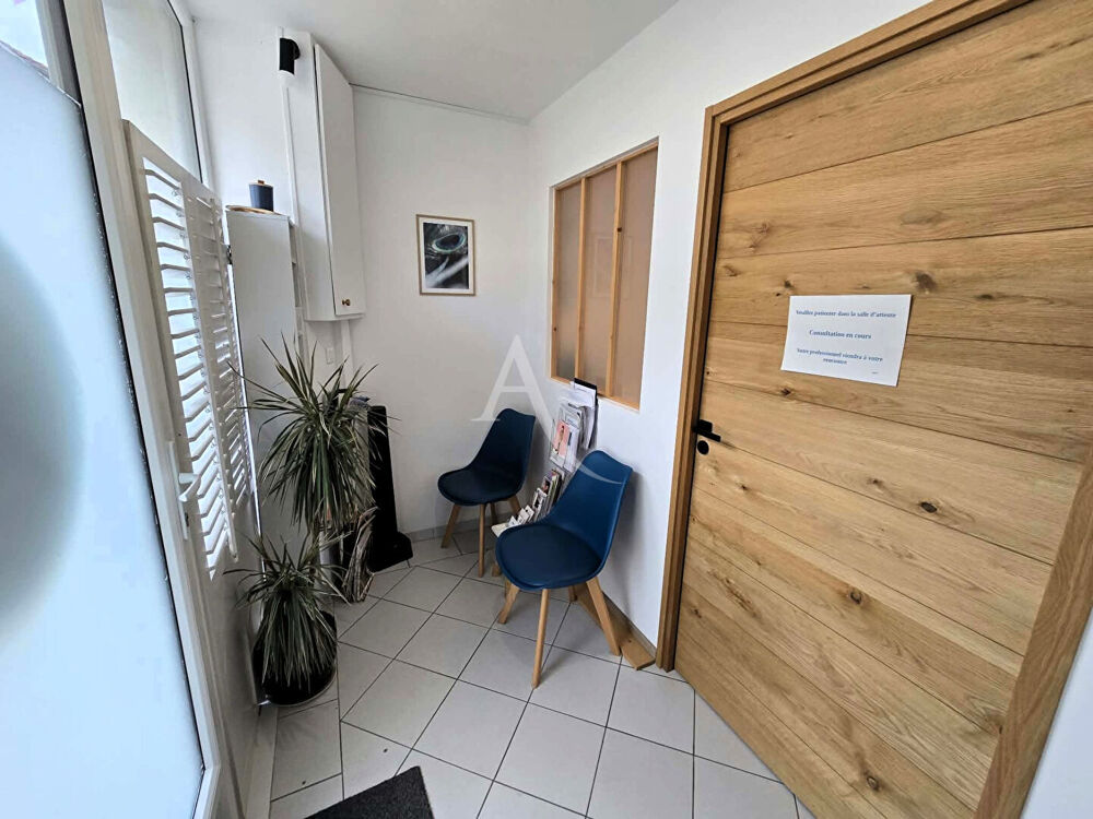   Villeneuve-de-Marsan centre  Local professionnel 21 m²  Idéal profession libérale 