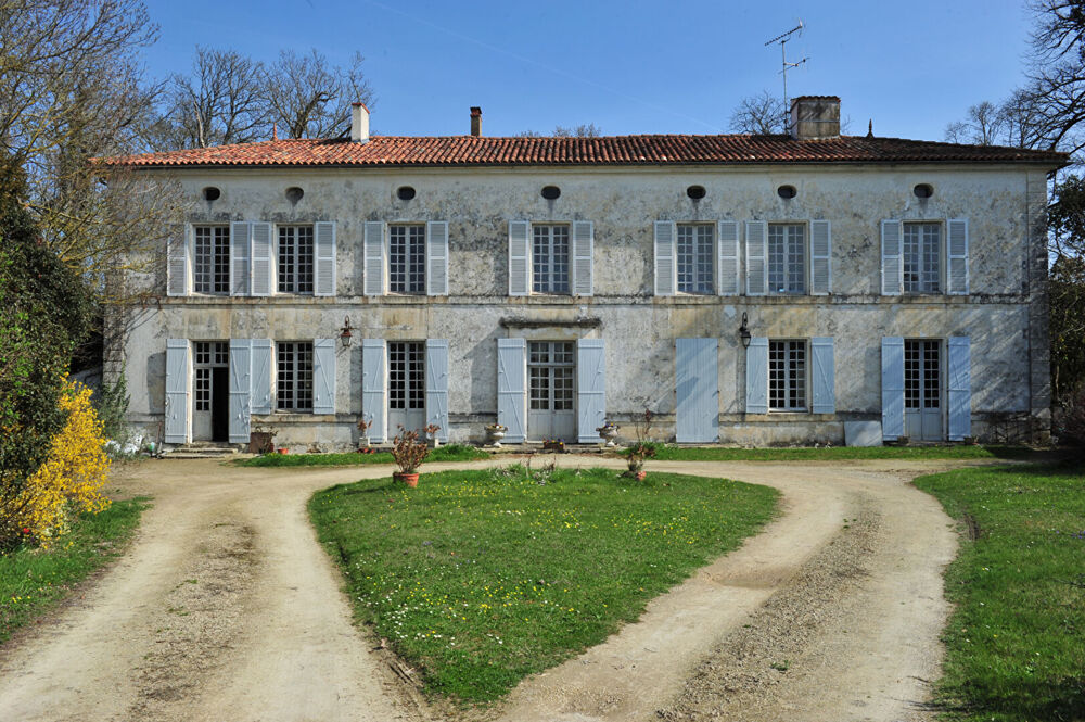 Maison 10 pièces 290 m² · à Saint Pierre la Noue · 290 m² · 497 490 €