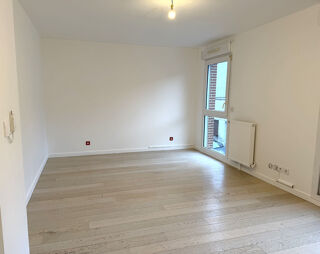  Appartement à louer 3 pièces 68 m²