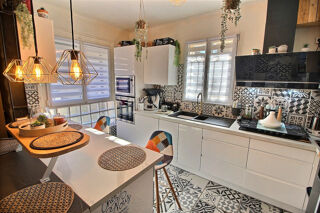  Maison � vendre 10 pi�ces 335 m�