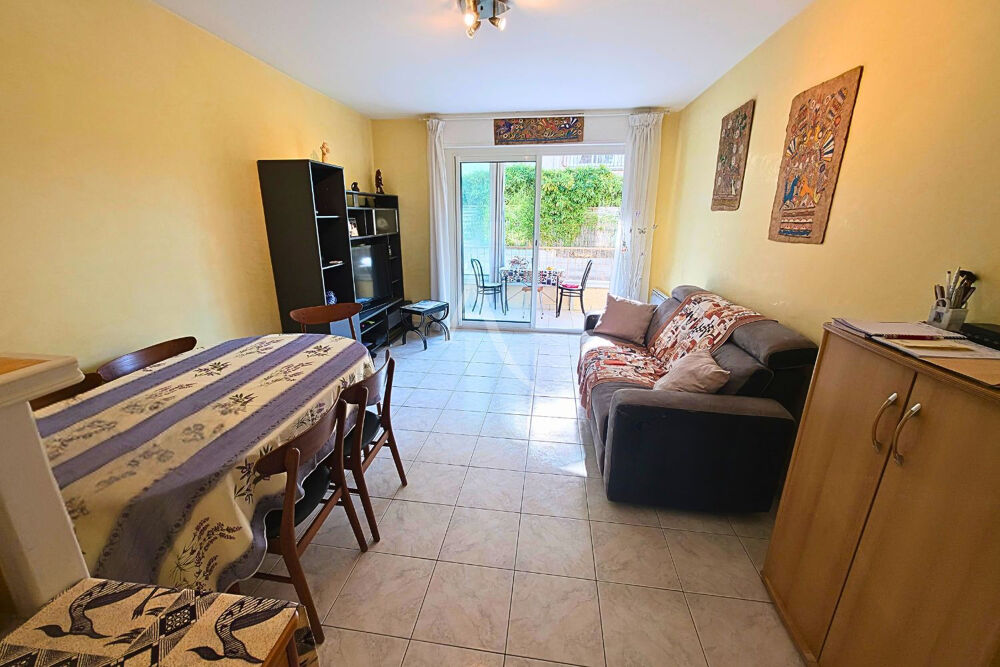 Location Appartement Appartement Carqueiranne T3 de 50m² + cave + garage et parking privatif Carqueiranne