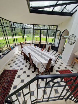  Villa  vendre 10 pices 434 m