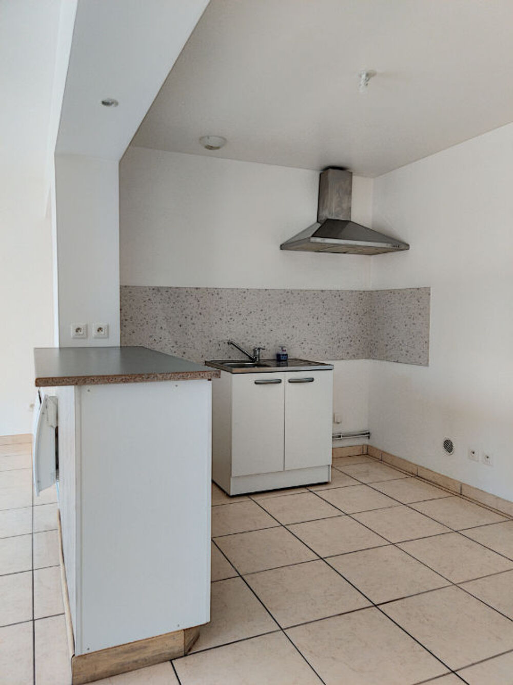 MAISON DE VILLE CAUDEBEC LES ELBEUF - 3 pièces- 80 m2 Vendue louée