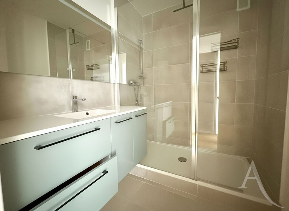 Appartement Chaville 3 pièces rive gauche ascenseur parking sous sol cave 2 chambres balcon