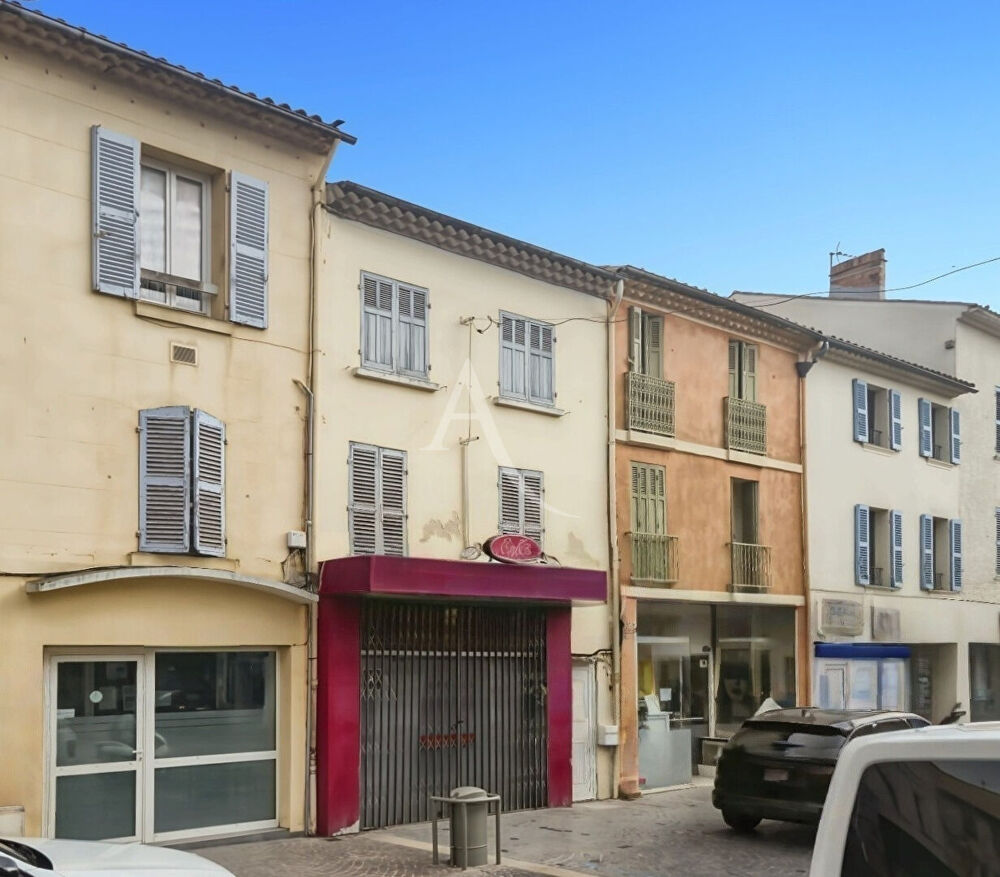 Maison 6 pièces 181 m² · à La Crau · 181 m² · 269 000 €