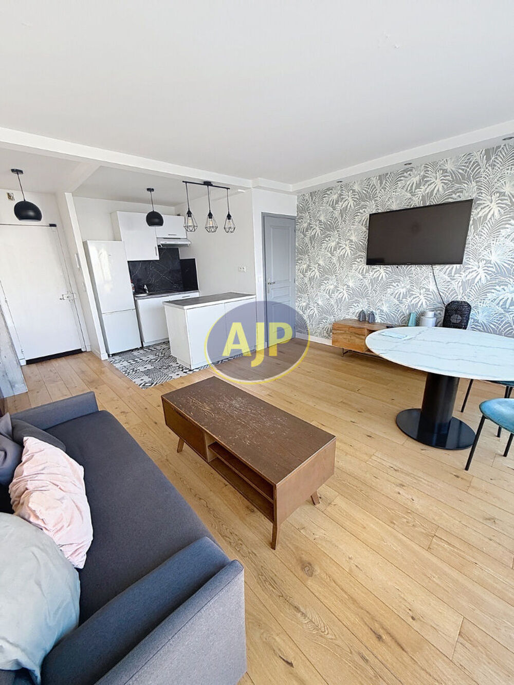 Vente Appartement PARIS 15ème 2 pièces. Paris 15
