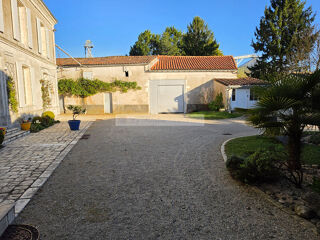  Maison à vendre 15 + pièces 294 m²