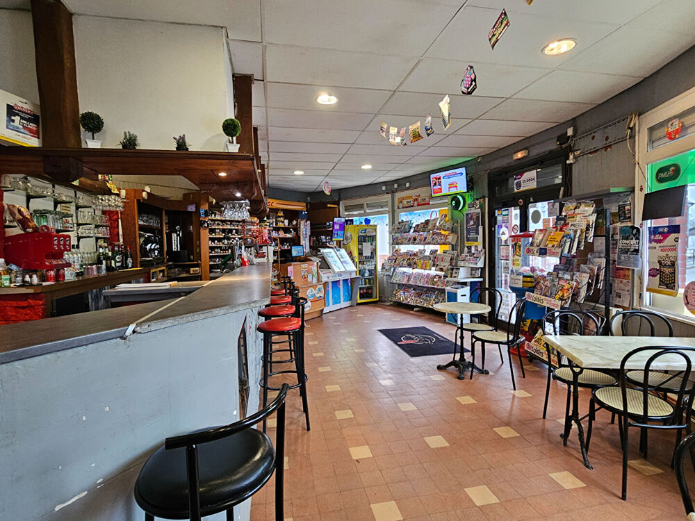   Bar-Tabac-Presse à Bourg-et-Comin. Bourg et comin