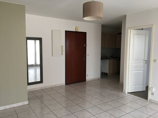  Appartement à louer 3 pièces 50 m²