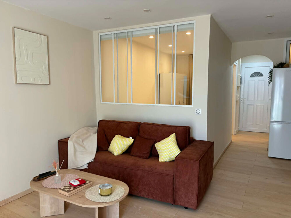 Location Appartement Appartement meublé avec Balcon - Sisteron 2 pièce(s) 42.01 m2 Sisteron