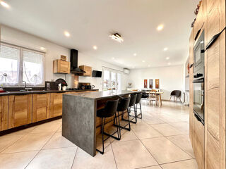  Maison � vendre 7 pi�ces 190 m�