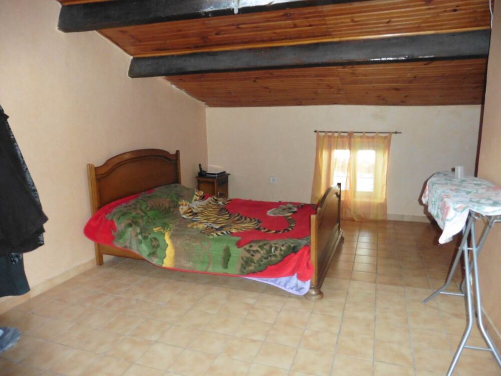 Vente Maison Maison de ville 90 m� sur 3 niveaux � r�nover. Le teil