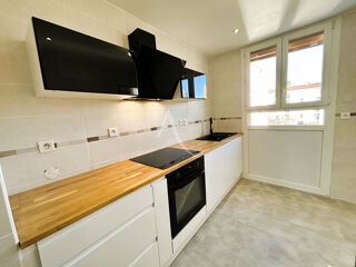  Appartement � louer 5 pi�ces 99 m�