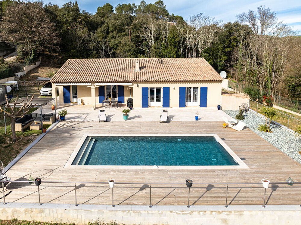 EXCLUSIVITÉ Maison Le Thoronet 5 pièces 157m2- terrain 5397m2- piscine- terrasses- proche des commerces et des écoles et axes a