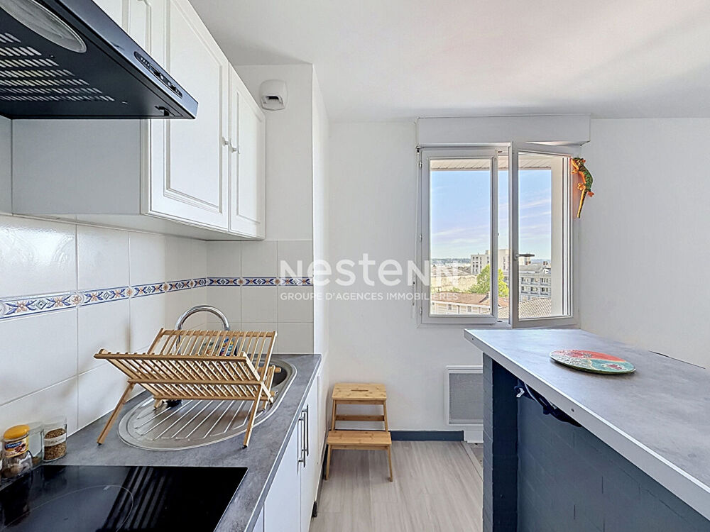 Appartement T1 à vendre à Limoges - Place Denis Dussoubs - 4ème étage avec ascenseur - parking privatif