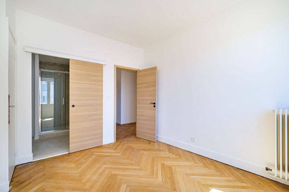 Vente Appartement Vente appartement T5, fraichement rénové, balcon, sans vis à vis - quartier Saxe Lyon 3