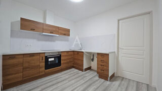  Immeuble à vendre 7 pièces 205 m²