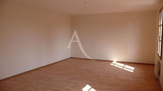  Immeuble  vendre 15 + pices 380 m