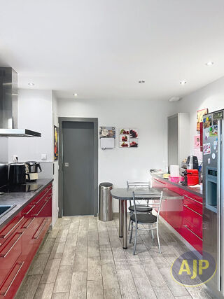  Maison � vendre 8 pi�ces 198 m�