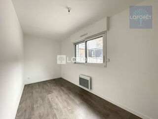  Appartement à louer 4 pièces 96 m²