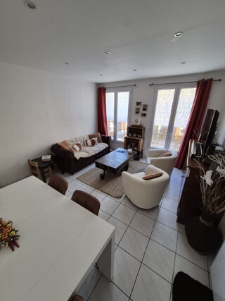  Appartement à louer 4 pièces 76 m²