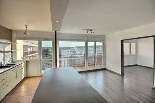  Appartement  vendre 4 pices 77 m
