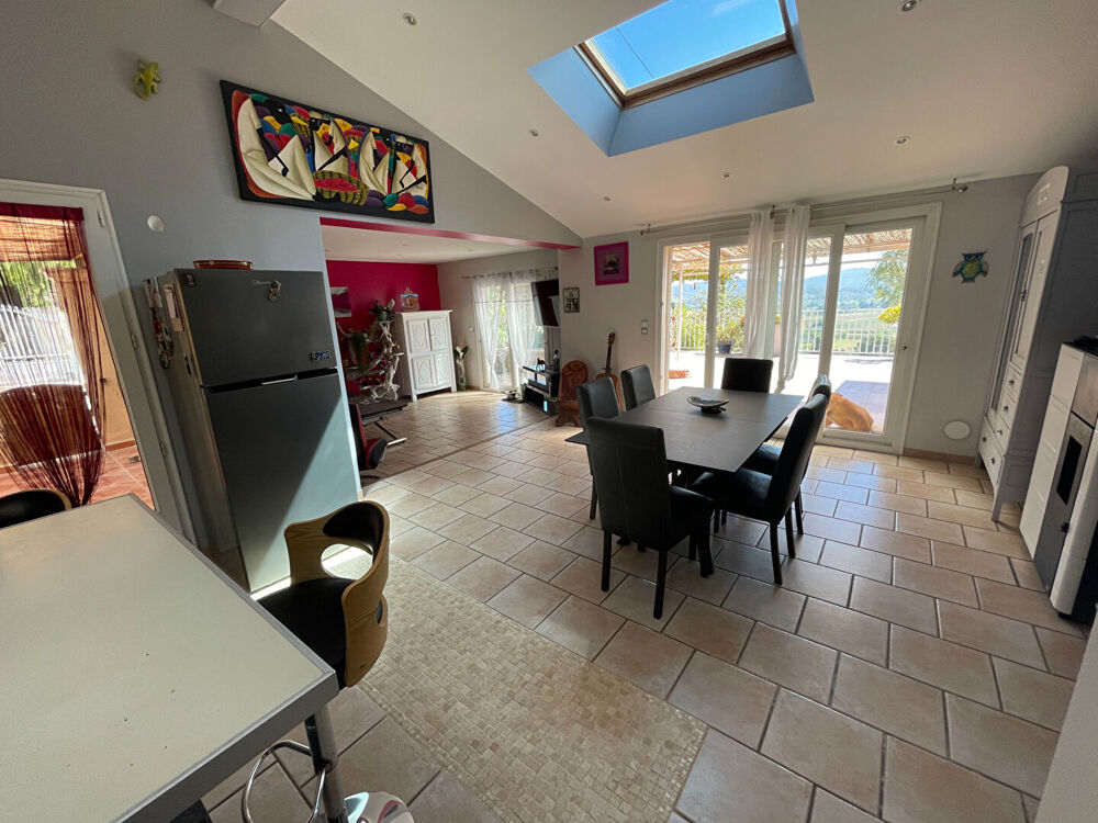 Vente Maison Villa Cuers 5 pièce(s) 130 m2 Cuers