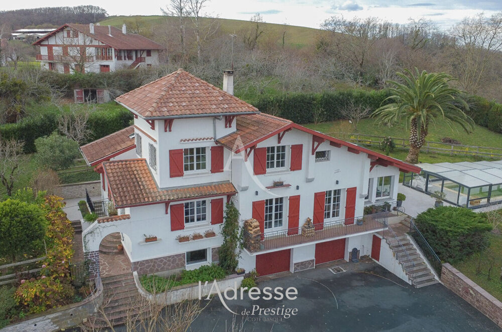 Vente Villa Demeure de prestige Itxassou 8 pièce(s) 310 m2 Itxassou