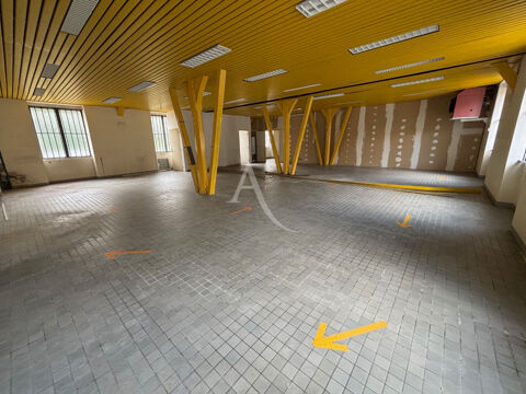 A VENDRE - ENTREPOT / LOCAL COMMERCIAL et BUREAUX  220m&sup2;- CENTRE VILLE FOURCHAMBAULT 99500 58600 Fourchambault