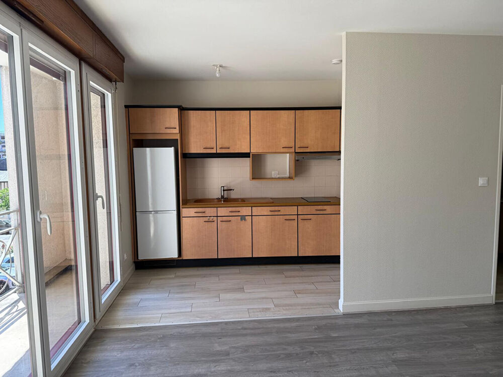 Studio 25.85 m2 avec balcon et cave - Centre Ville EVREUX