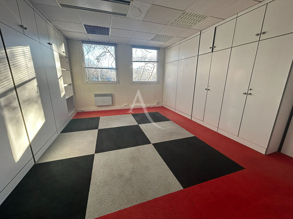   Local commercial hyper-centre Saint nazaire