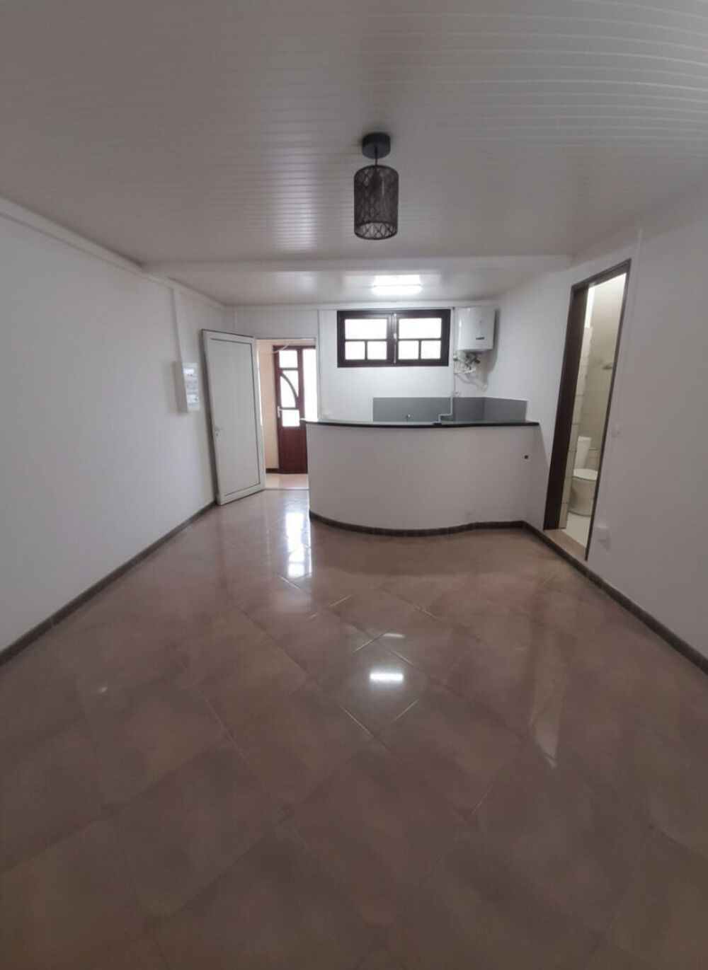 Appartement Saint Joseph 1 pièce(s) 26.51 m2 rénové location nue disponible de suite Pépite à saisir !!!!!!