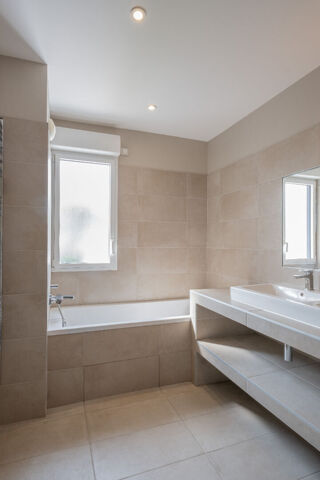  Maison à louer 5 pièces 147 m²